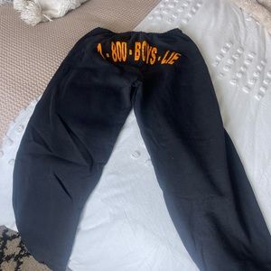 Boy lie sweatpants